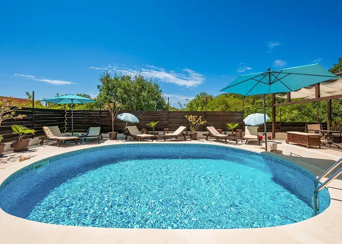 Apartment Pet Friendly In *