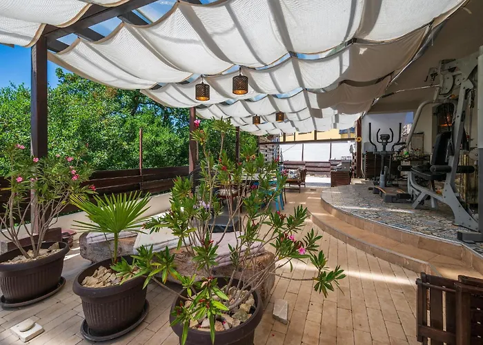 Apartment Pet Friendly In Peroj